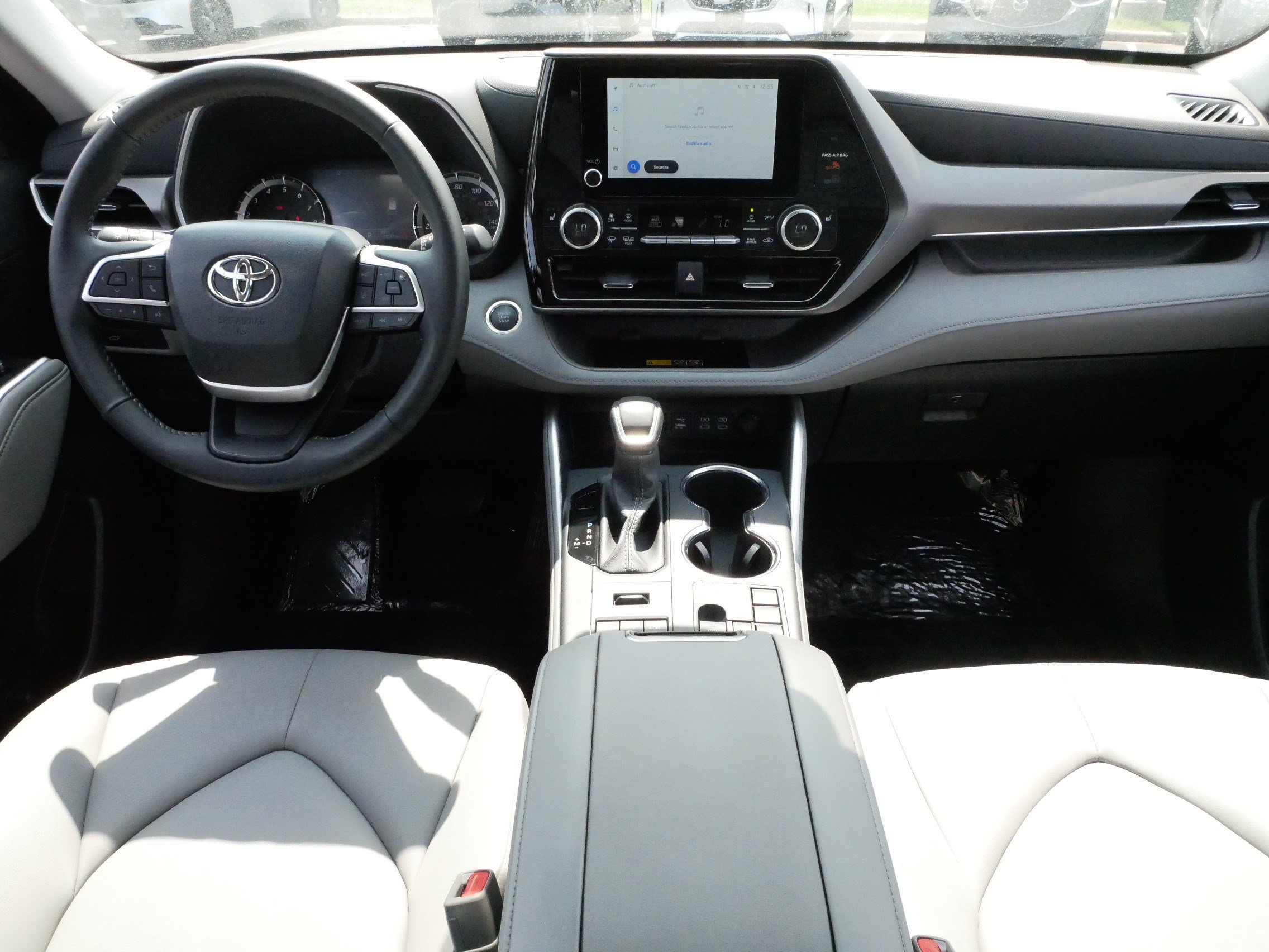 Certified 2026 Toyota Highlander XLE AWD/4WD image 10