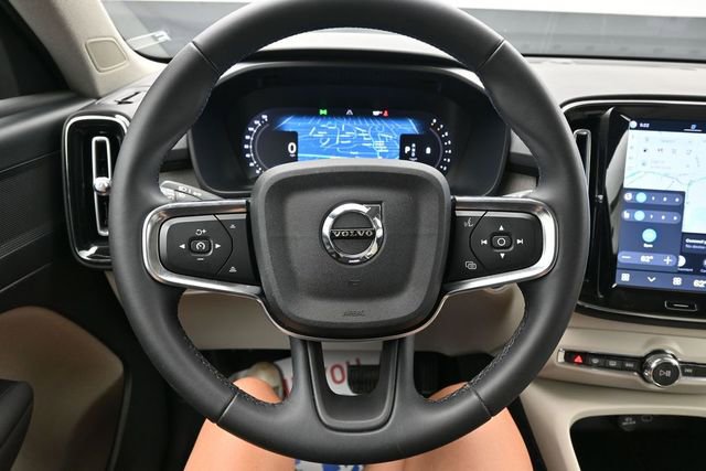 Used 2023 Volvo XC40 B5 Plus w/ Protection Package Premier AWD/4WD image 23