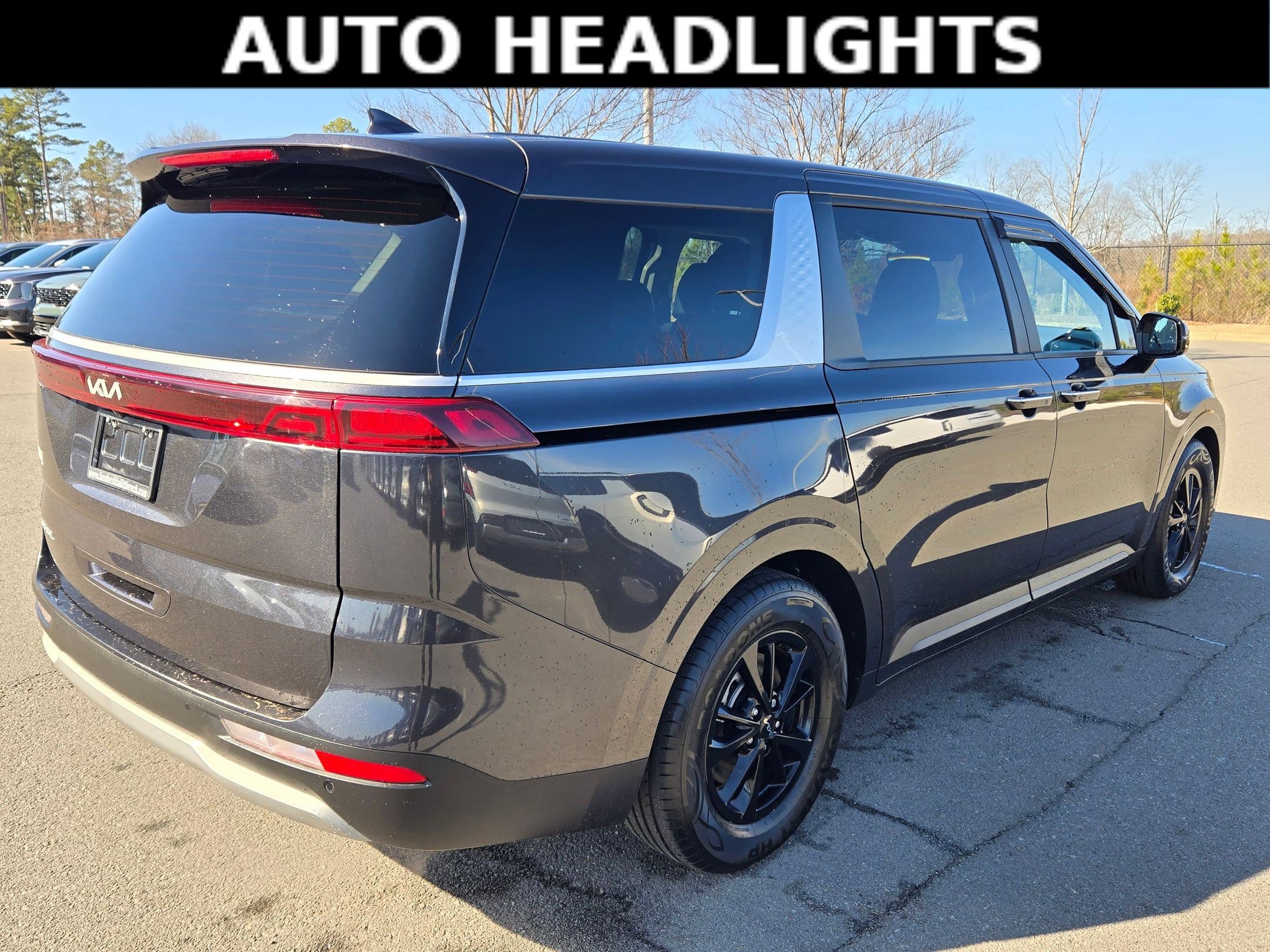 Certified 2023 Kia Carnival LX image 7