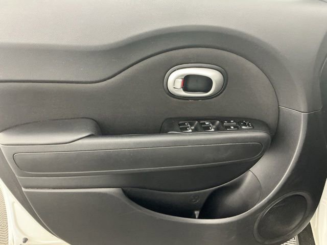 Used 2018 Kia Soul FWD image 7