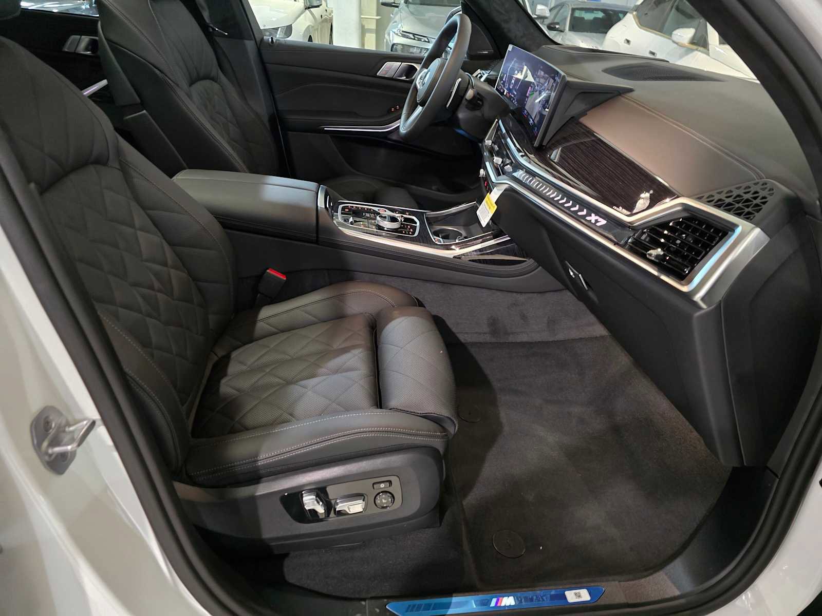 New 2027 BMW X7 xDrive40i w/ Executive Package AWD/4WD image 11