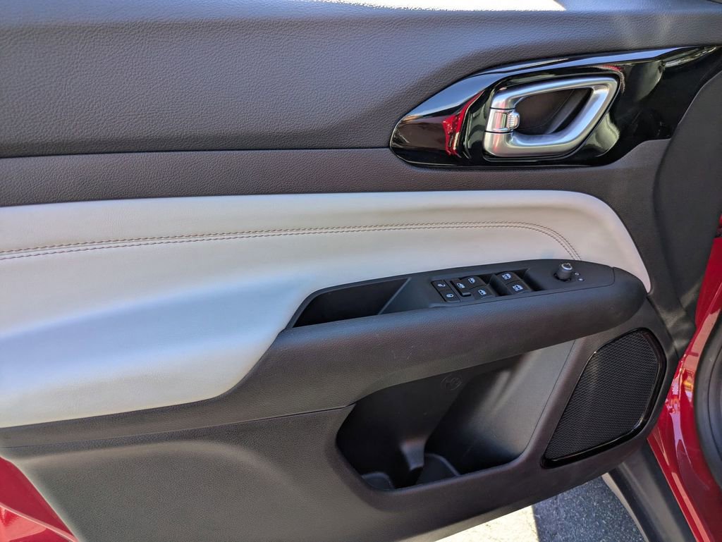 Used 2025 Jeep Compass Limited image 15