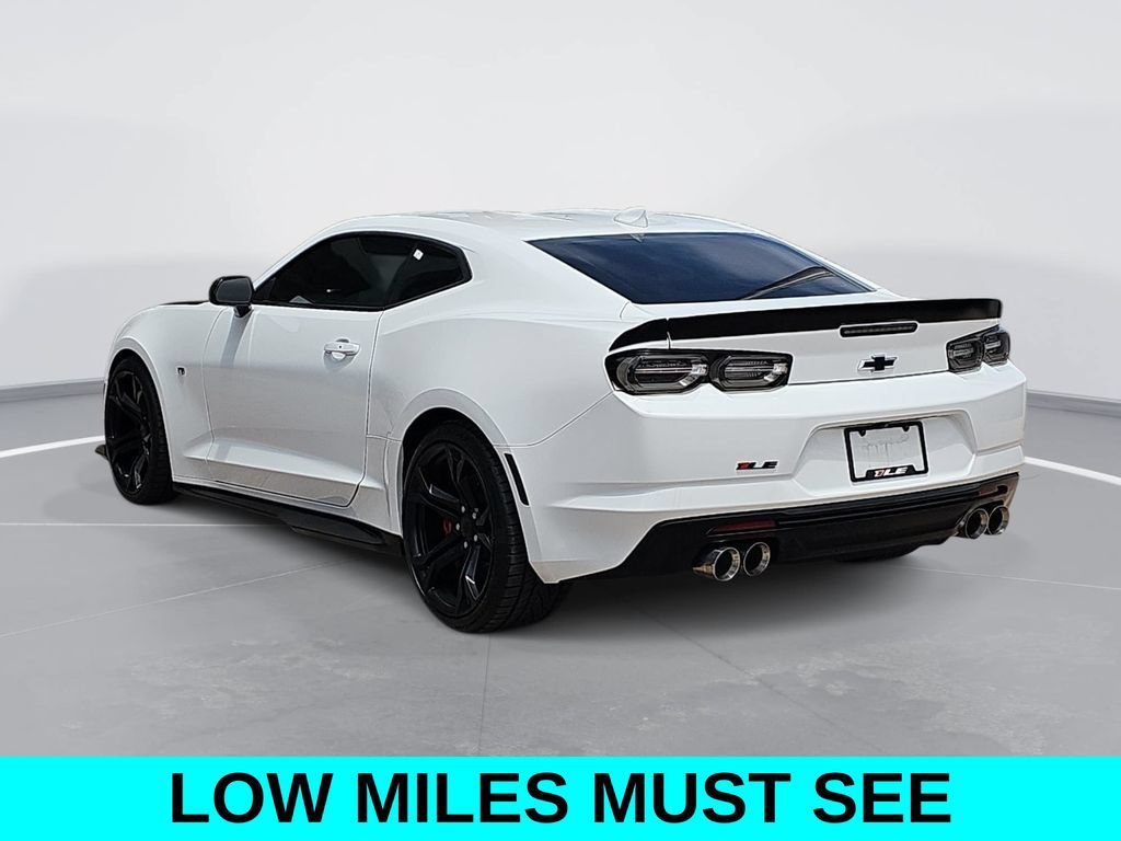 Used 2019 Chevrolet Camaro SS RWD image 5