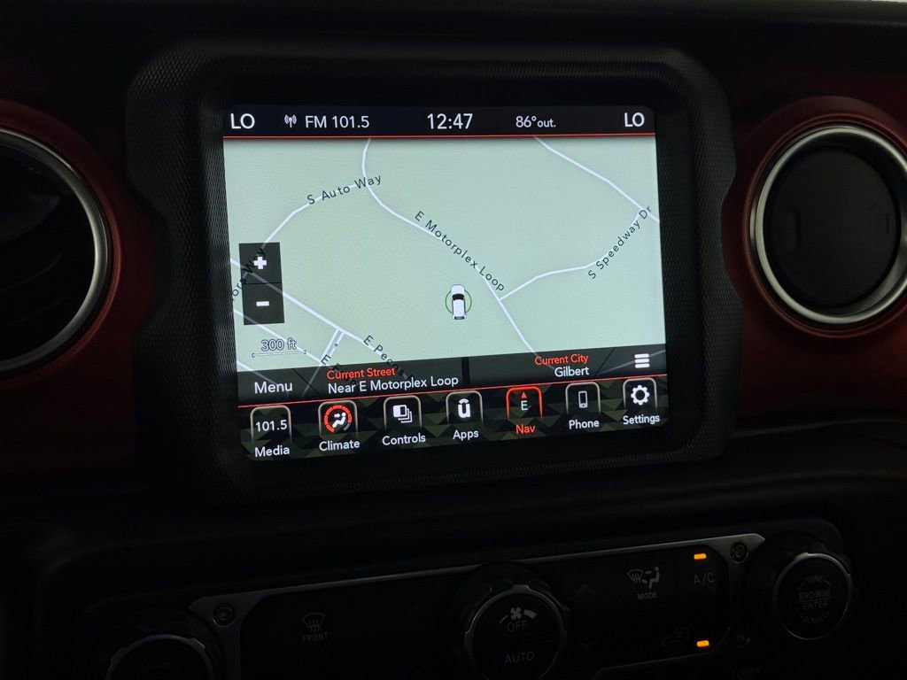 Used 2022 Jeep Gladiator Rubicon w/ Safety Group AWD/4WD image 18