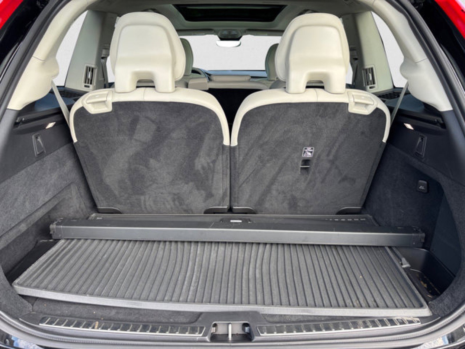 Used 2023 Volvo XC90 B6 Ultimate w/ Protection Package image 20