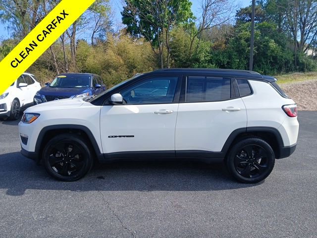 Used 2018 Jeep Compass Latitude AWD/4WD image 3