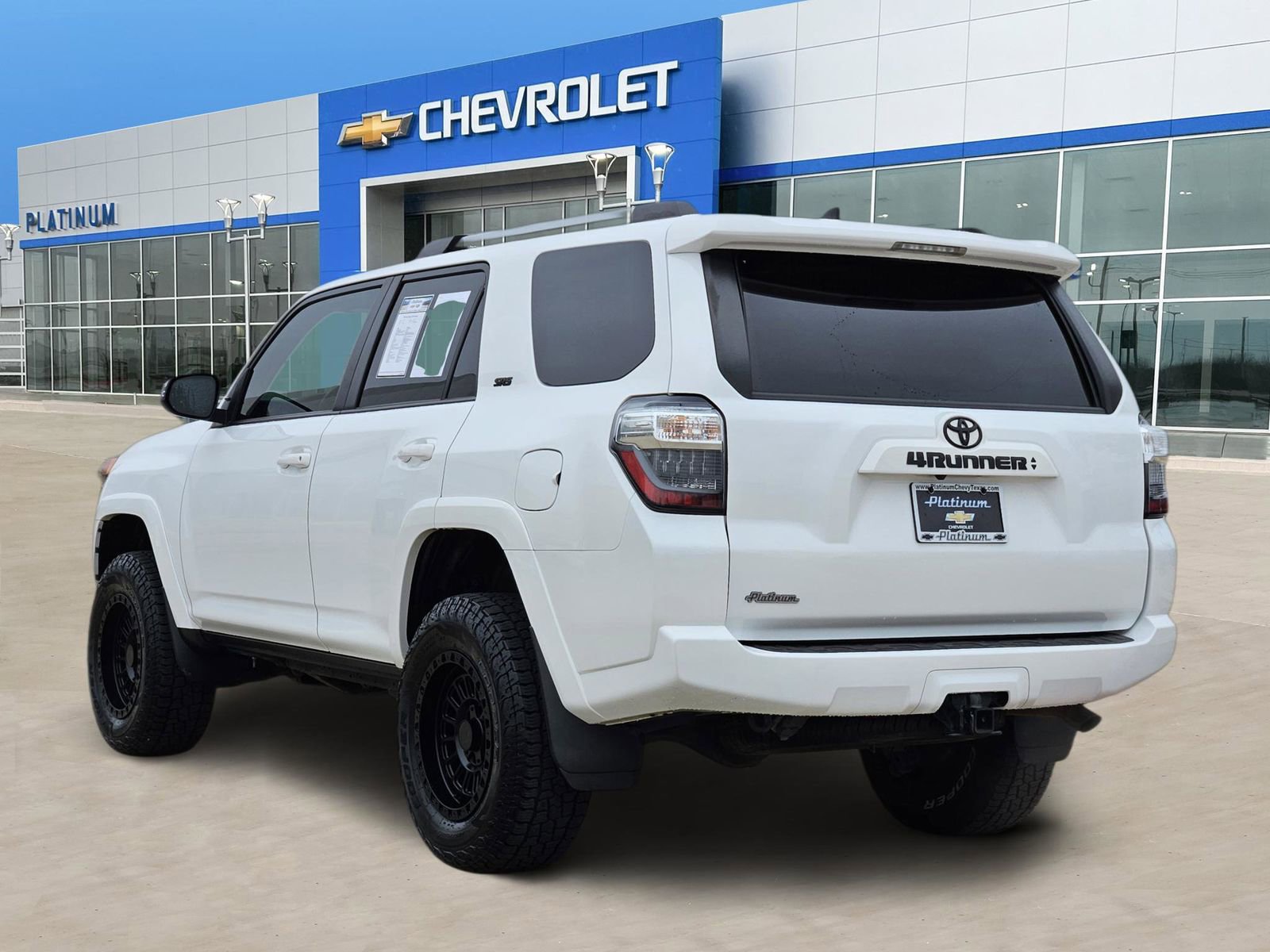 Used 2023 Toyota 4Runner SR5 Premium image 7