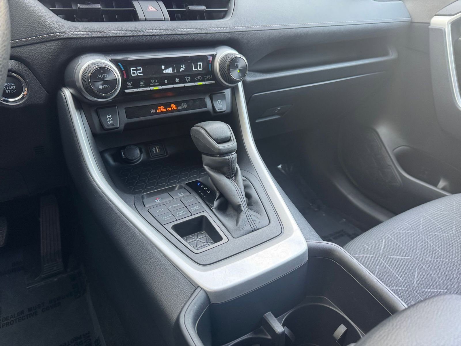 Used 2025 Toyota RAV4 XLE w/ Convenience Package image 43