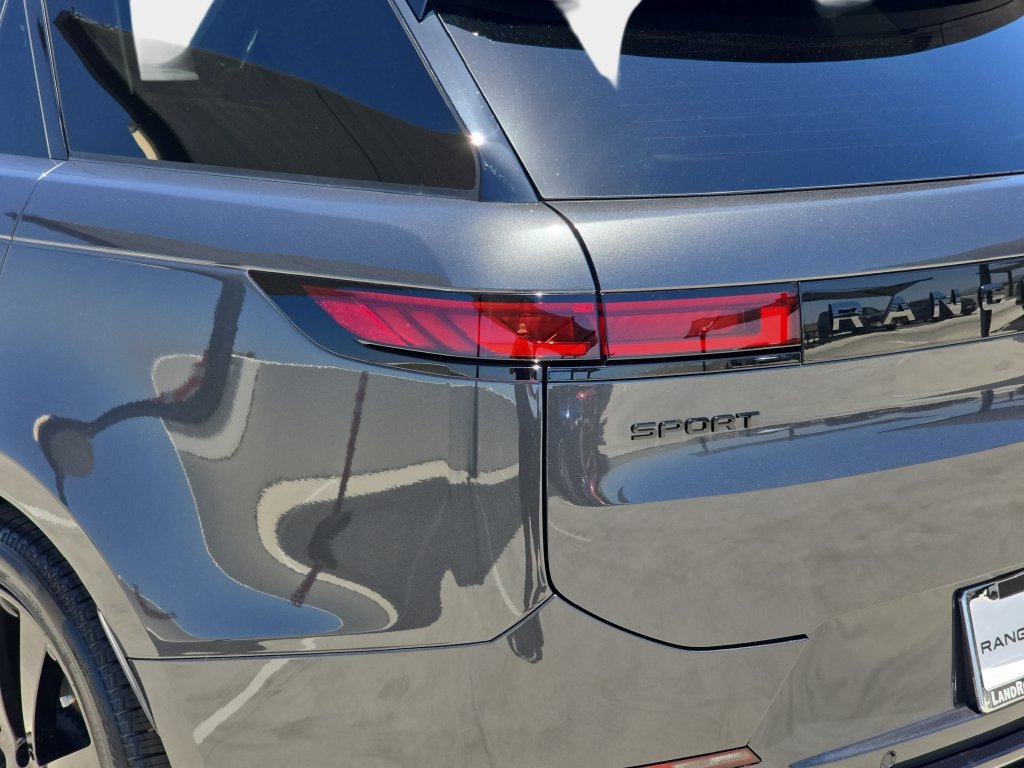 New 2026 Land Rover Range Rover Sport Dynamic SE AWD/4WD image 37