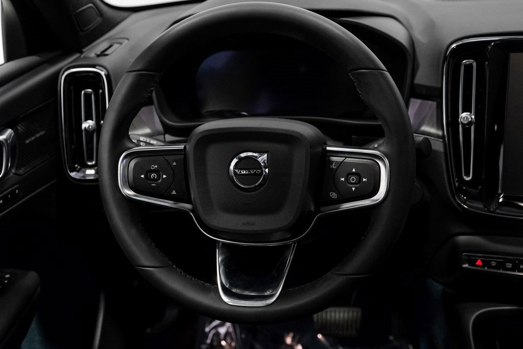 Used 2023 Volvo C40 P8 Recharge Ultimate image 23