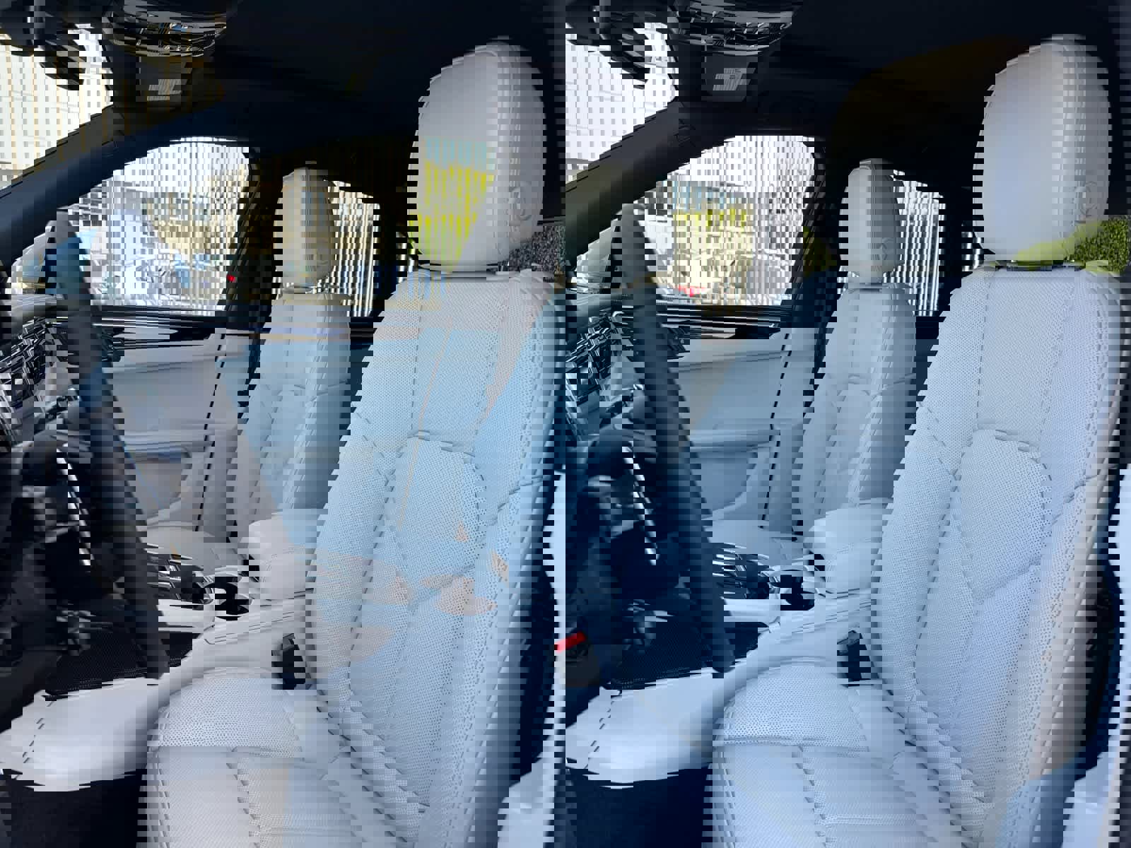 New 2026 Porsche Macan AWD/4WD image 5