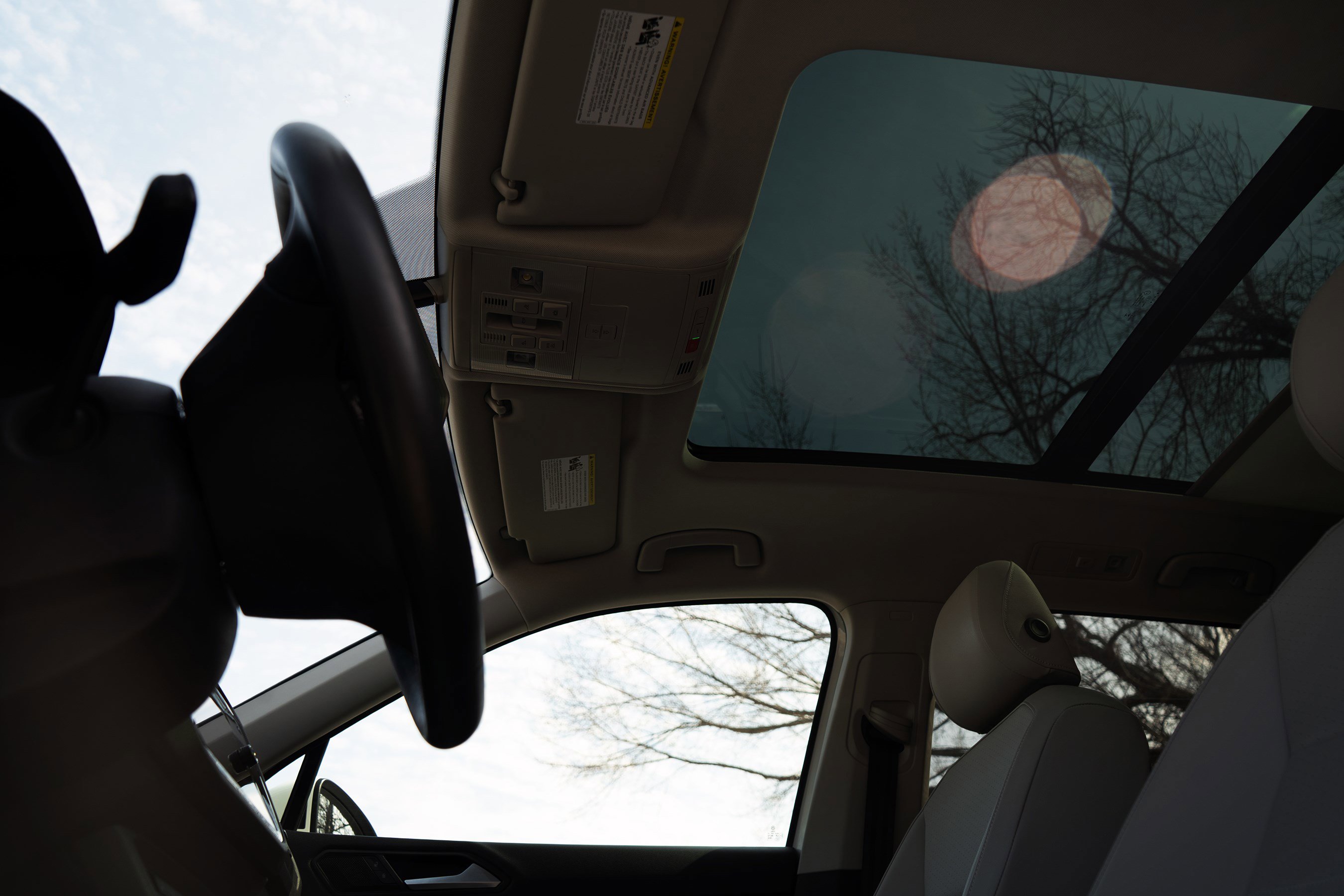 Used 2020 Volkswagen Tiguan SE w/ Panoramic Sunroof Package image 34