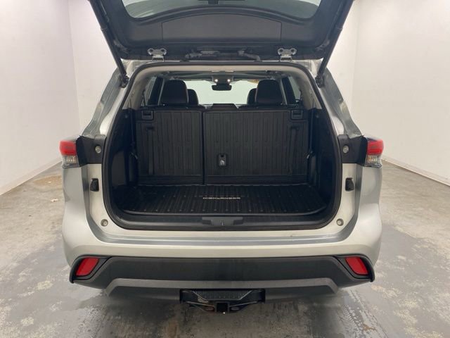 Used 2022 Toyota Highlander XLE image 23