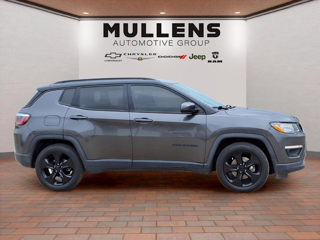 Used 2019 Jeep Compass Latitude FWD image 4