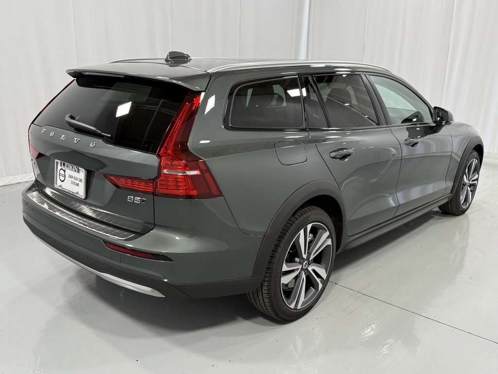 New 2026 Volvo V60 B5 Cross Country Plus w/ Protection Package Premier image 6