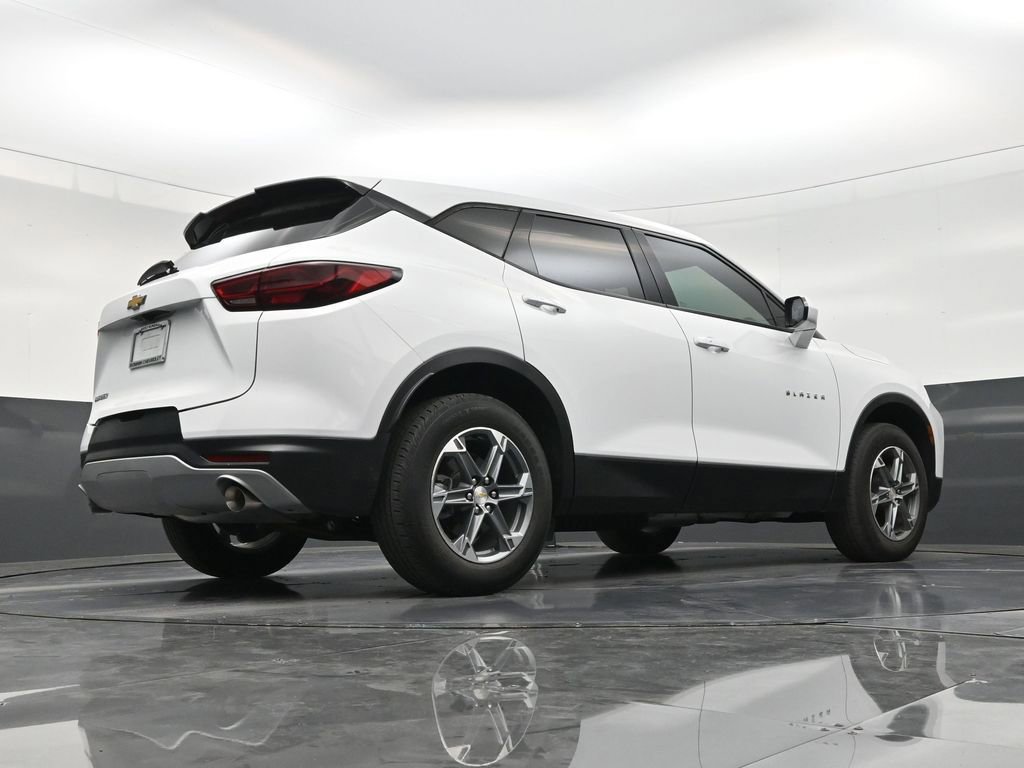 Used 2023 Chevrolet Blazer LT FWD image 24