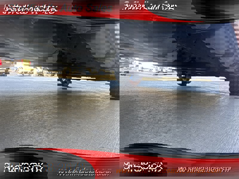 Used 2020 Chevrolet Suburban LT image 23