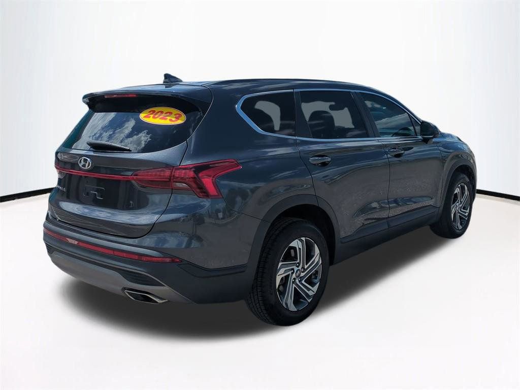 Used 2023 Hyundai Santa Fe SE w/ Cargo Package FWD image 5