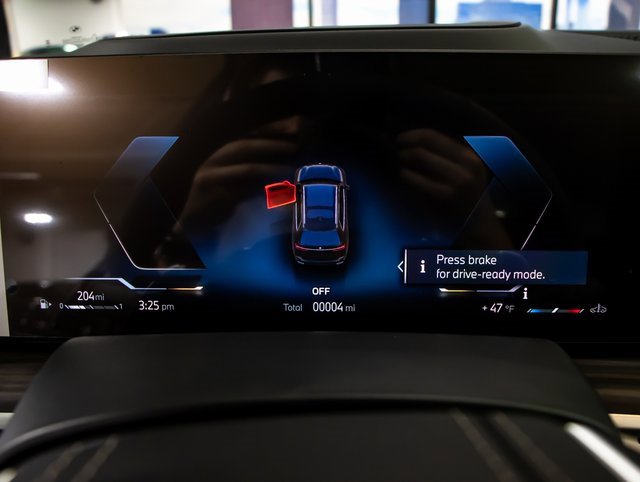 Used 2025 BMW X7 xDrive40i w/ Premium Package image 17