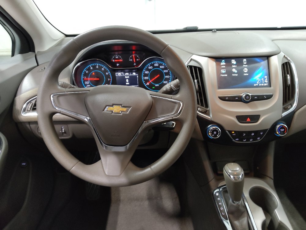 Used 2018 Chevrolet Cruze LS FWD image 22