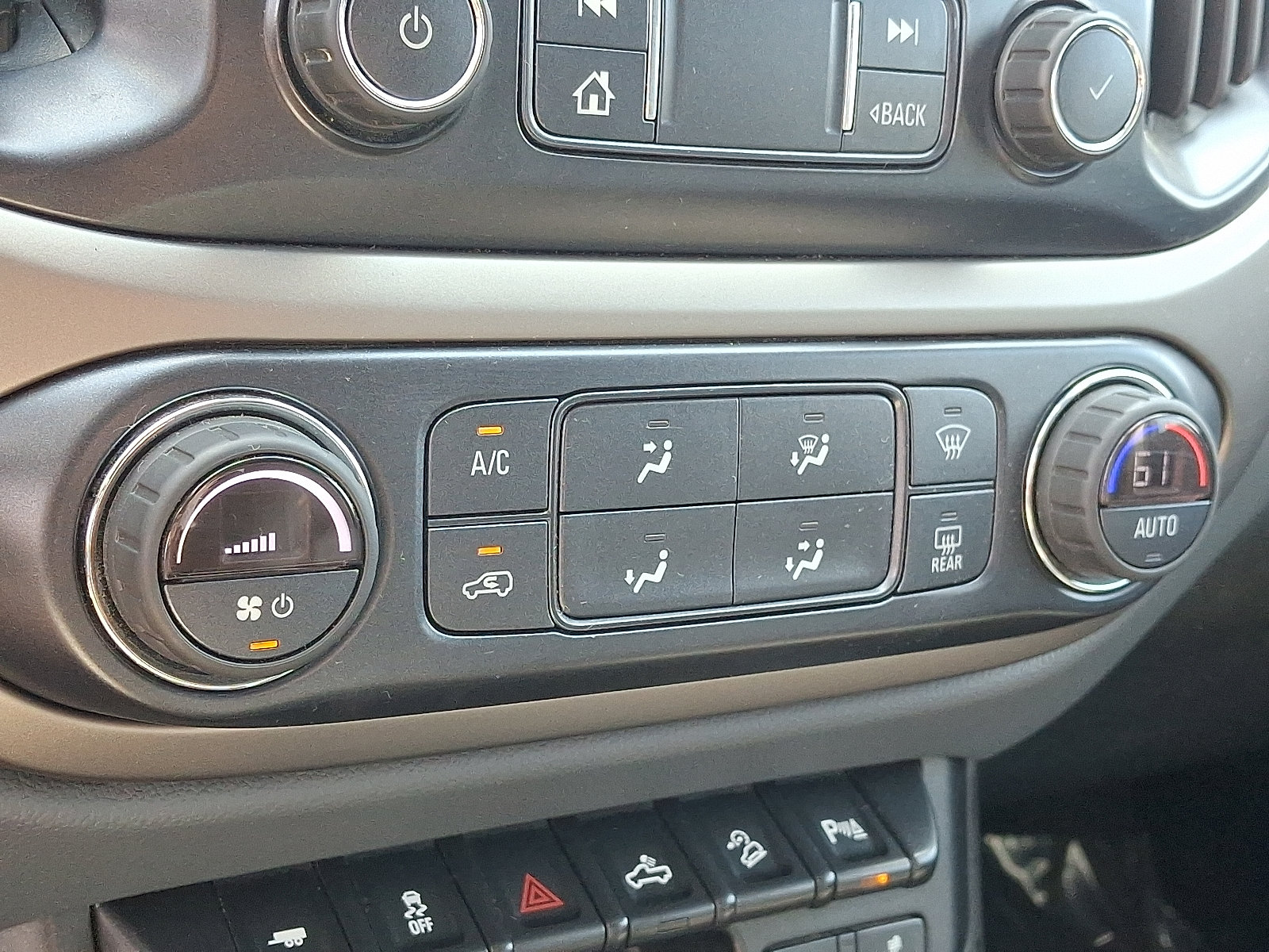 Used 2019 Chevrolet Colorado Z71 AWD/4WD image 15