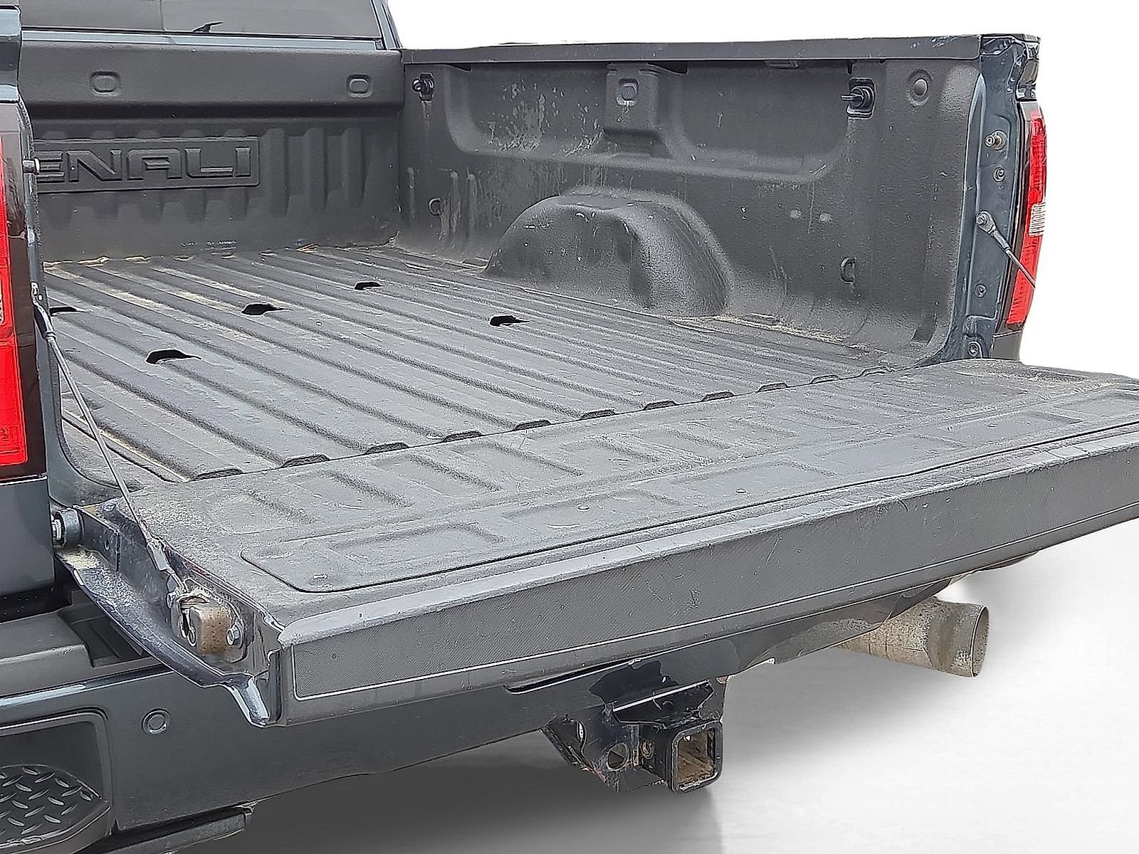 Used 2018 GMC Sierra 2500 Denali w/ Duramax Plus Package image 9