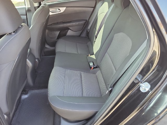 Used 2023 Kia Forte LXS w/ LXS Technology Package FWD image 23