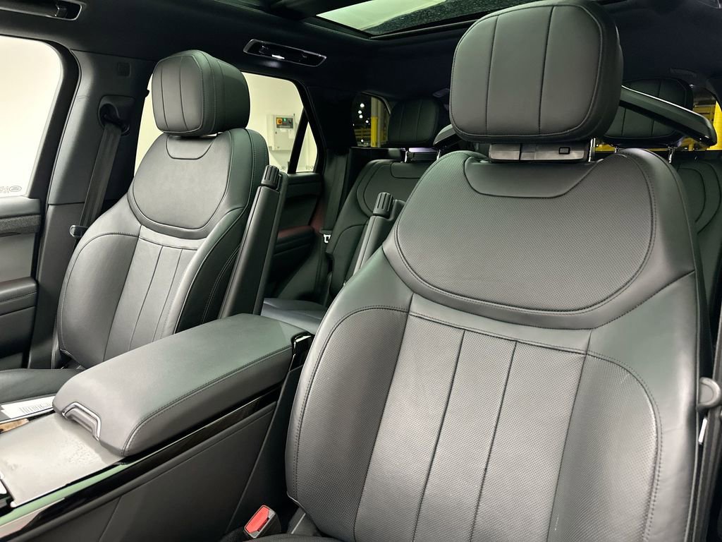 Used 2023 Land Rover Range Rover Sport SE image 22
