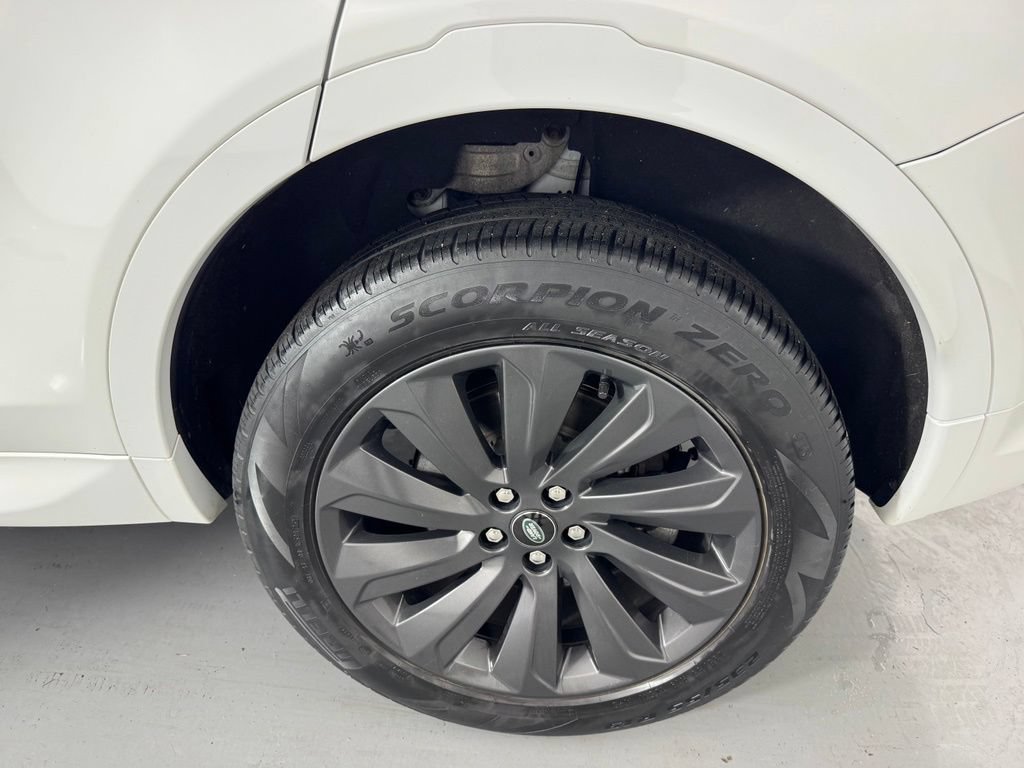 Used 2022 Land Rover Discovery Sport S R-Dynamic AWD/4WD image 36
