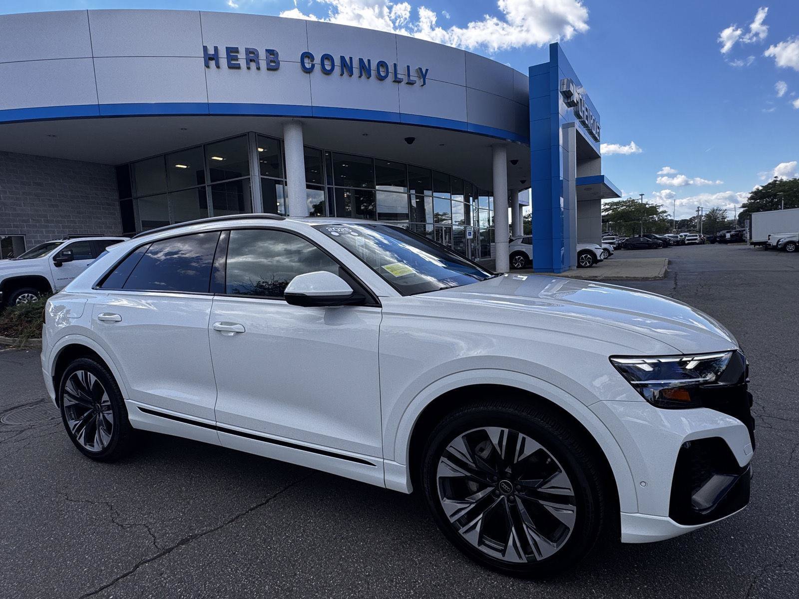 Used 2025 Audi Q8 Premium