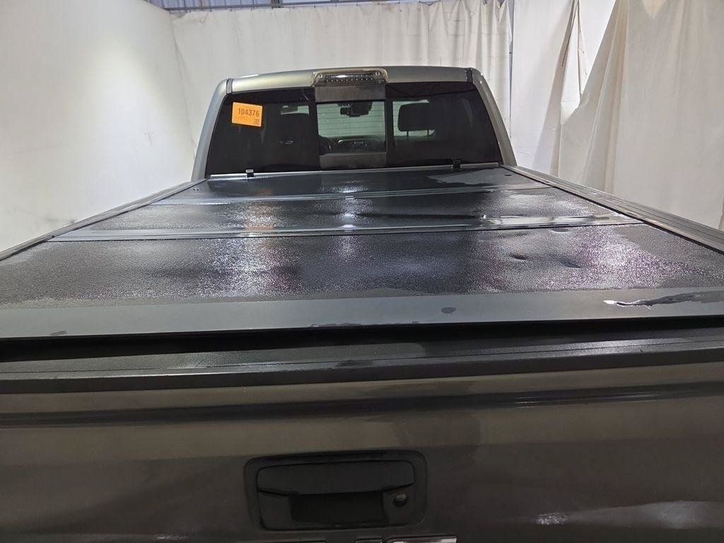 Used 2017 GMC Sierra 2500 Denali w/ Suspension Package, Off-Road AWD/4WD image 9