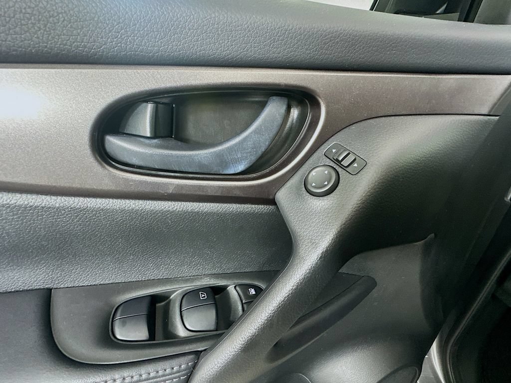 Used 2020 Nissan Rogue Sport S FWD image 23