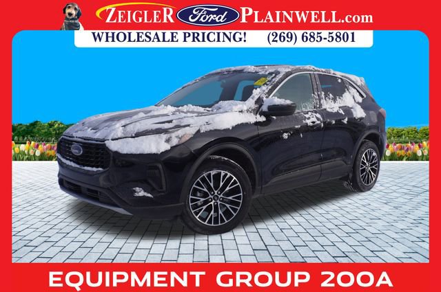 Used 2023 Ford Escape Active image 1