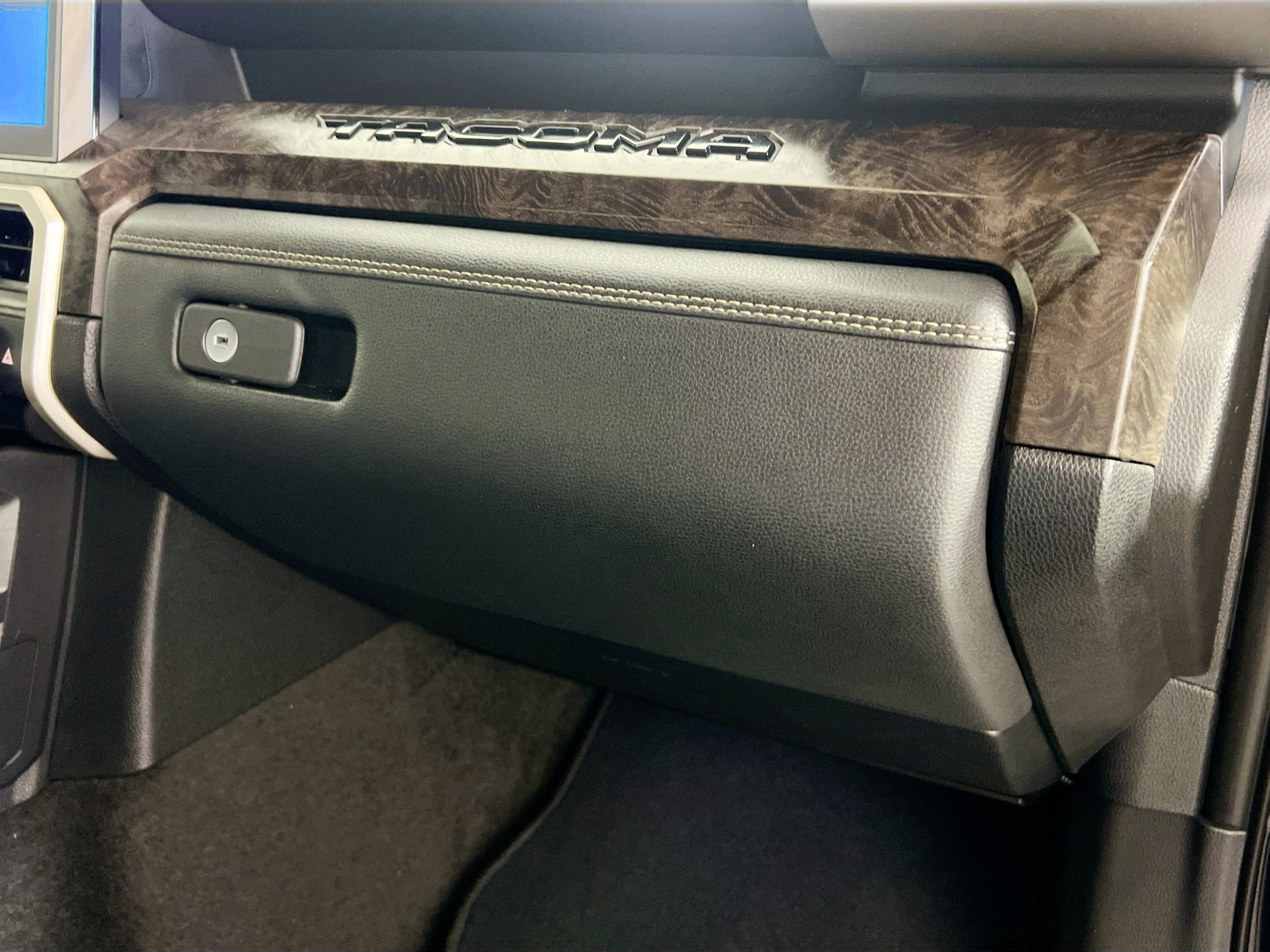 Used 2024 Toyota Tacoma Limited w/ Limited Package (LT) image 35