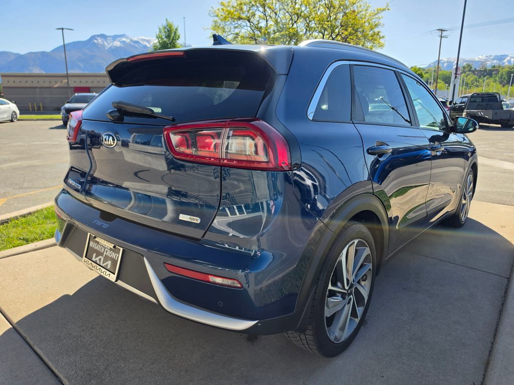 Used 2017 Kia Niro Touring FWD image 5
