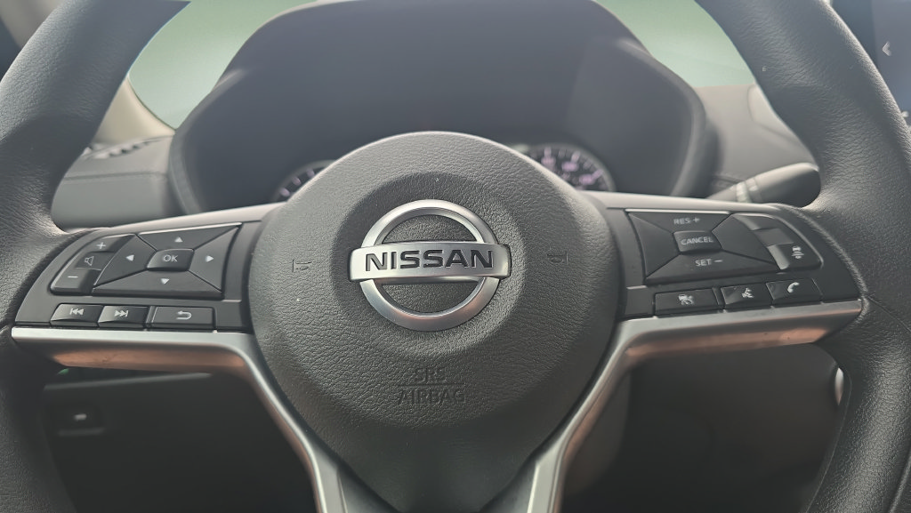 Used 2023 Nissan Sentra SV FWD image 12