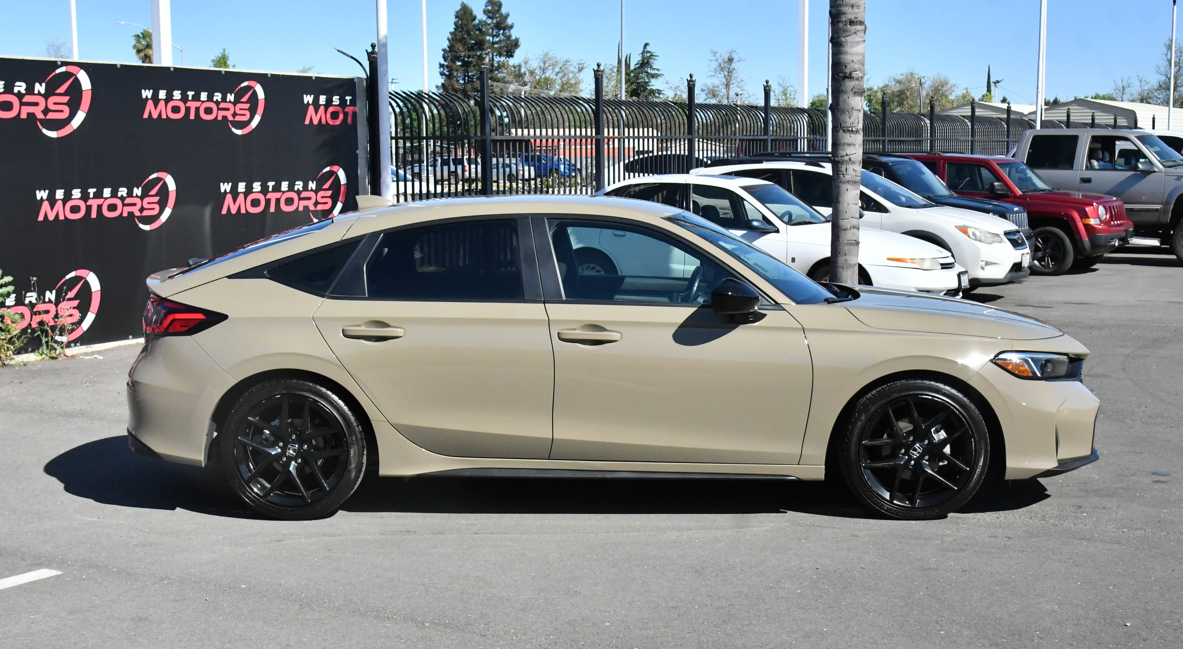 Used 2025 Honda Civic Sport image 9