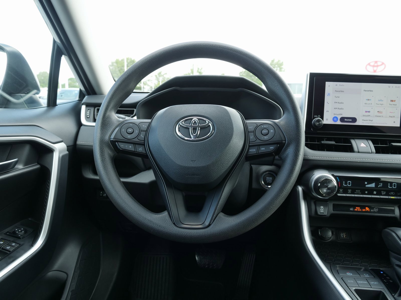 Used 2024 Toyota RAV4 XLE image 18