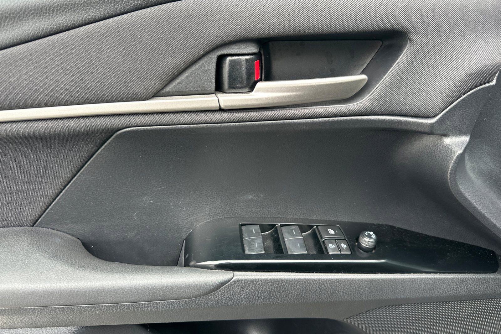 Certified 2025 Toyota Camry LE FWD image 11