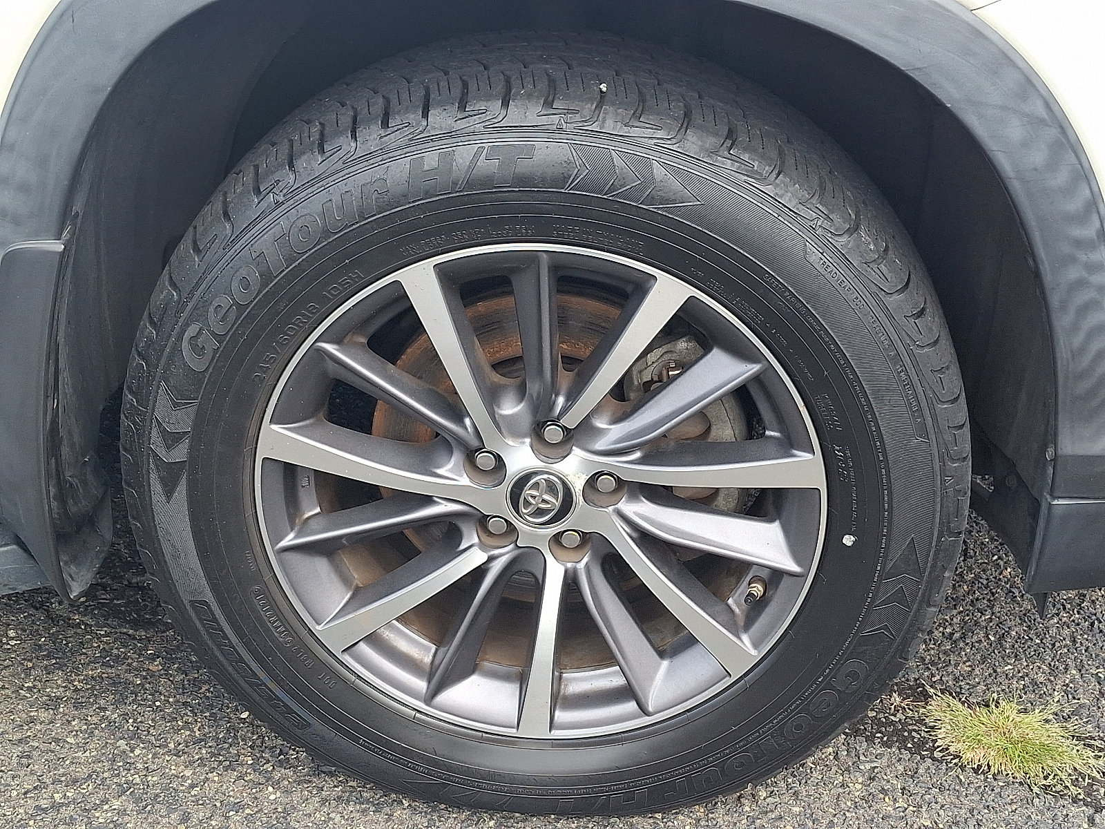Used 2019 Toyota Highlander XLE AWD/4WD image 9