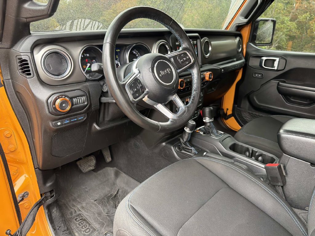 Used 2021 Jeep Wrangler Unlimited Rubicon 4xe w/ Cold Weather Group AWD/4WD image 22