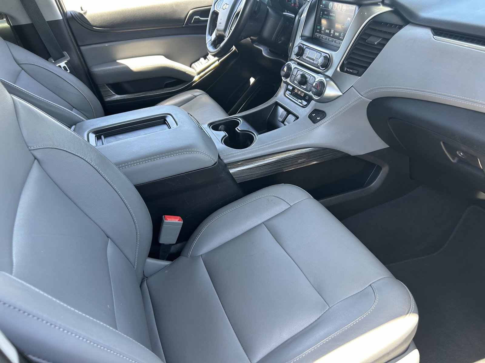 Certified 2020 Chevrolet Tahoe LT w/ Luxury Package AWD/4WD image 13