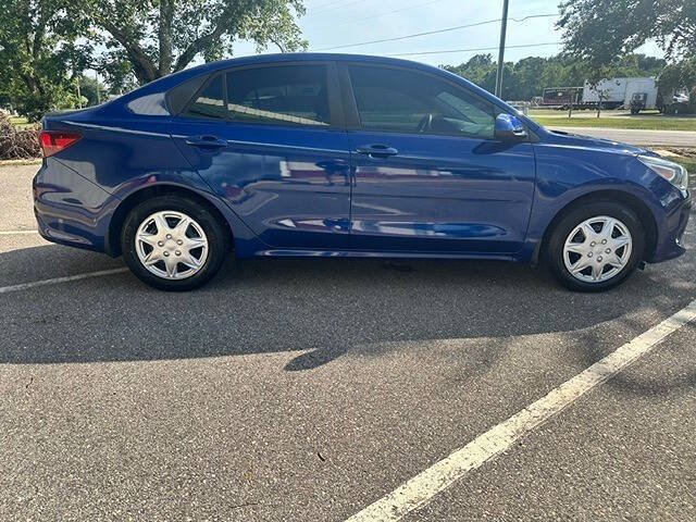 Used 2019 Kia Rio S FWD image 4