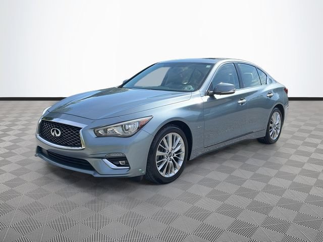 Used 2019 INFINITI Q50 Luxe w/ Essential Package (3.0T Luxe) AWD/4WD image 3