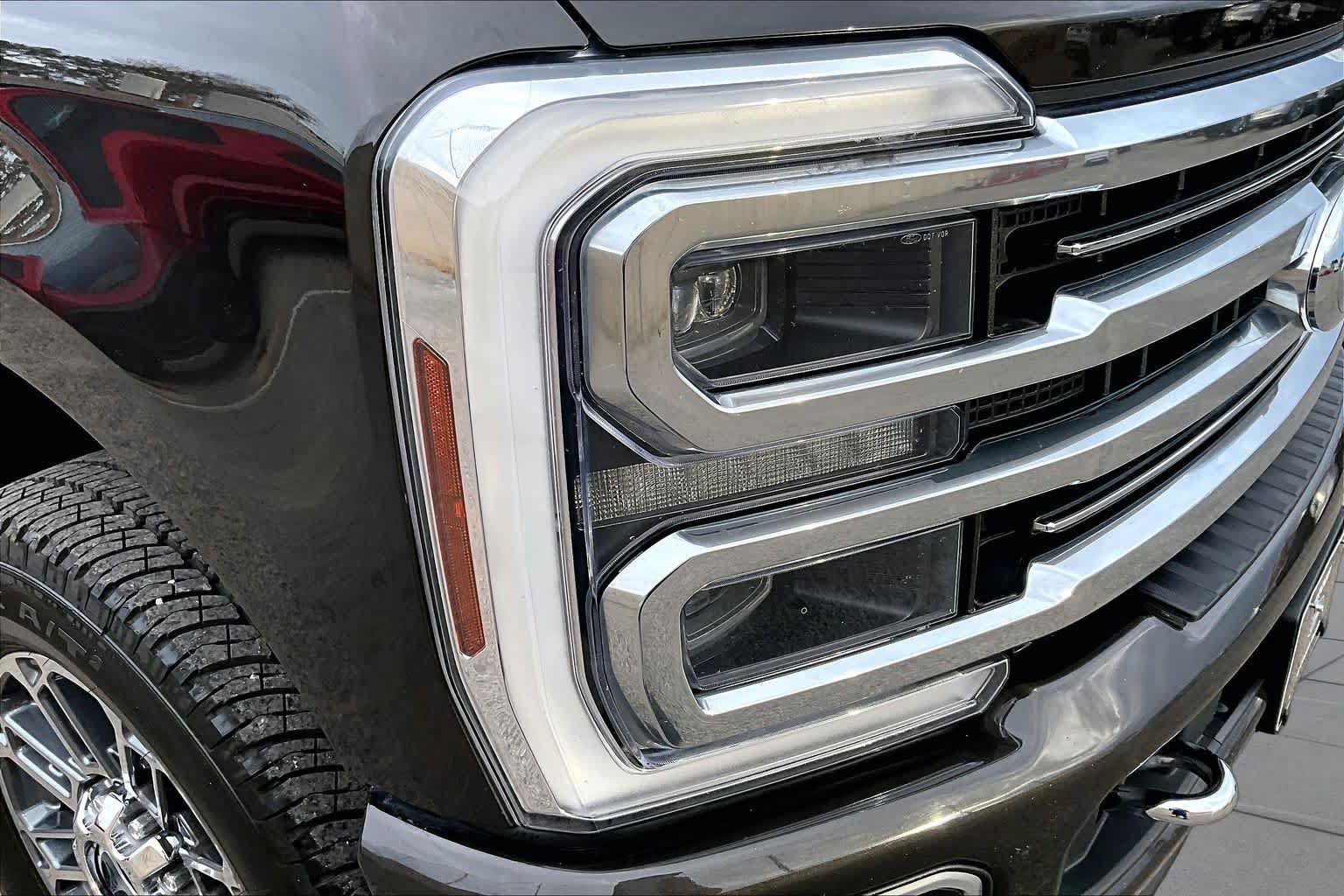 Used 2024 Ford F350 Limited w/ FX4 Off-Road Package AWD/4WD image 29