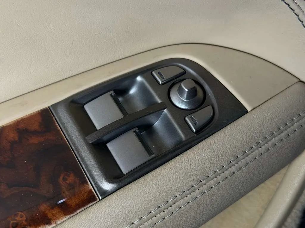 Used 2011 Jaguar XK Coupe RWD image 22