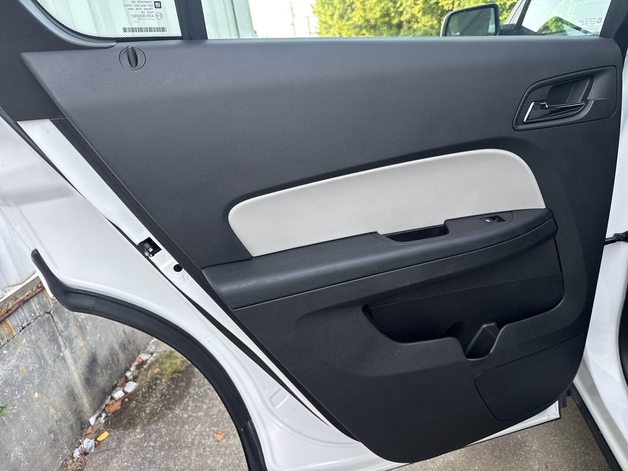 Used 2017 Chevrolet Equinox LS AWD/4WD image 10