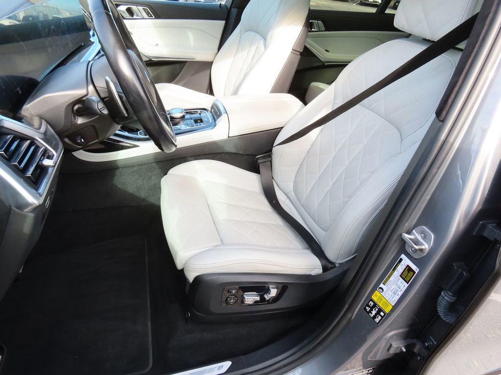 Certified 2023 BMW X7 xDrive40i w/ Executive Package image 43