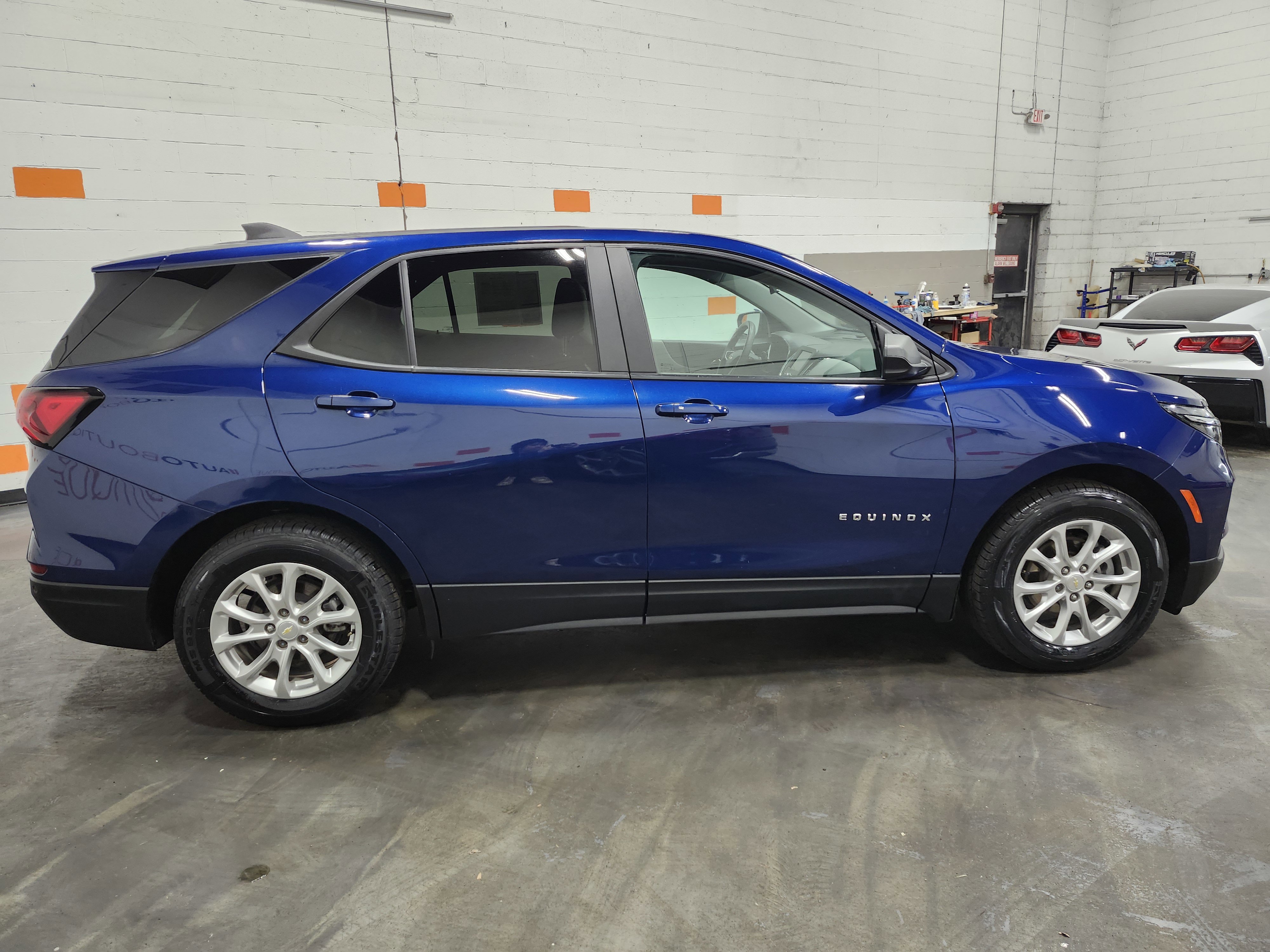Used 2022 Chevrolet Equinox LS w/ LS Convenience Package image 11