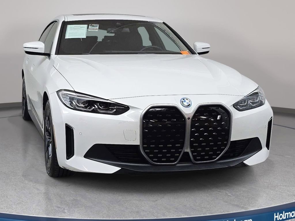 Used 2023 BMW i4 eDrive35 w/ Premium Package image 3